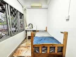 Highland Road (D19), Terrace #471558531